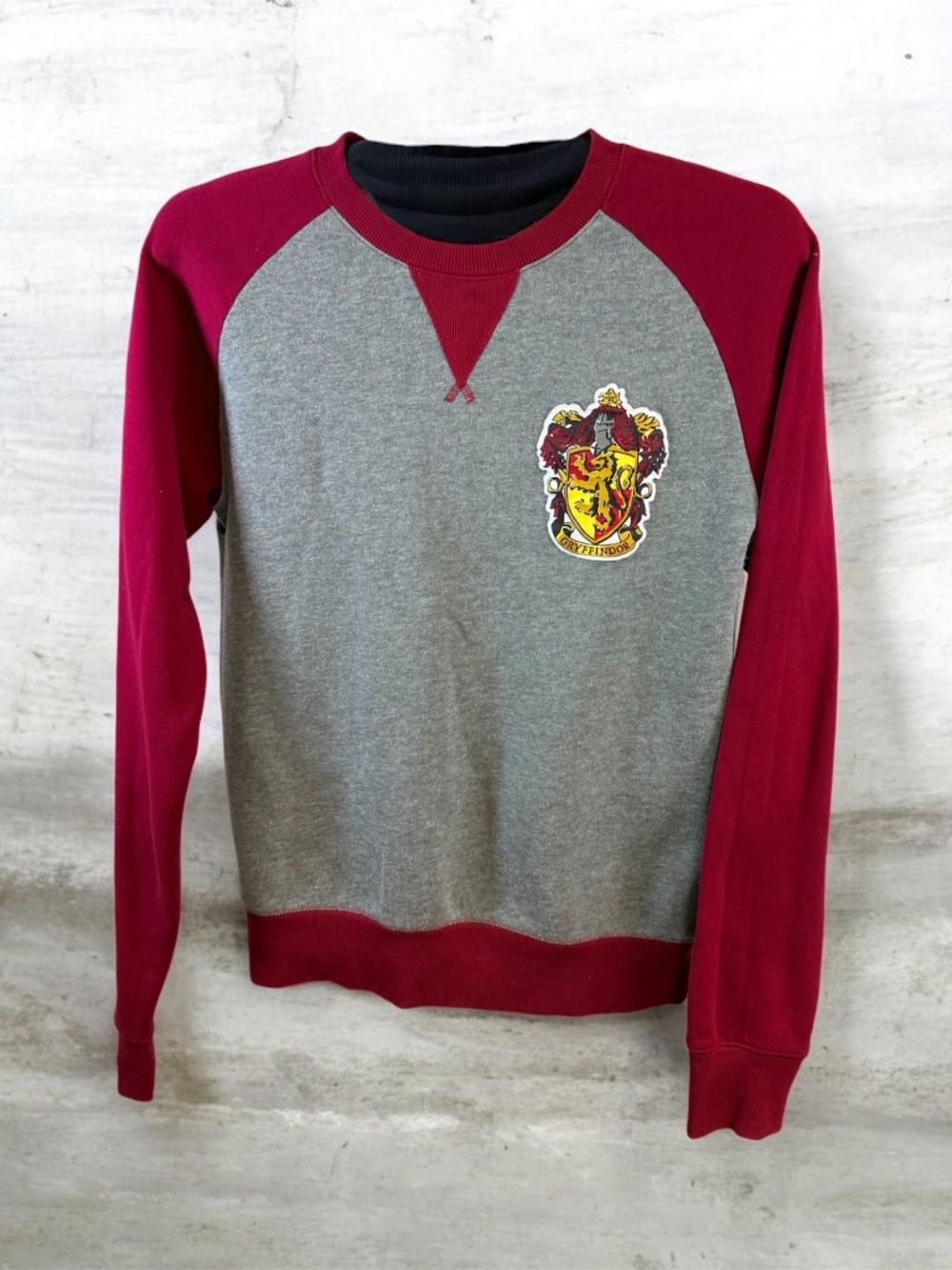 Harry Potter Gryffindor Sweatshirt Small Red Gray Wizarding World